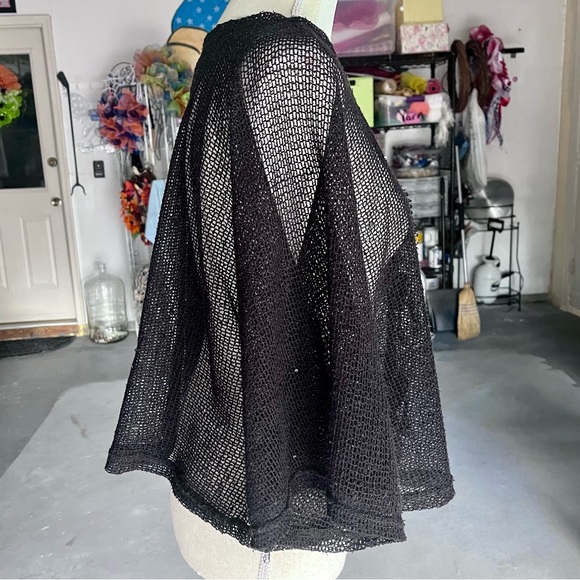 Noelle Brand Cropped Net Top for Ladies; OSFM - Picture 4 of 8